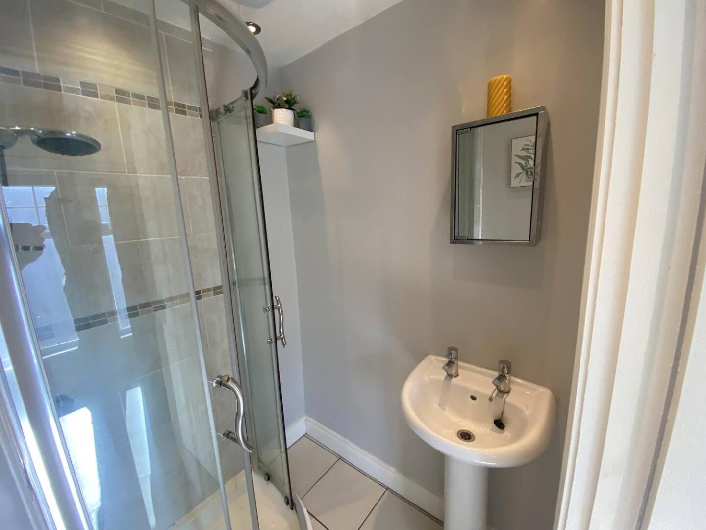 2Br Cozy Duplex Villa Belfast Buitenkant foto