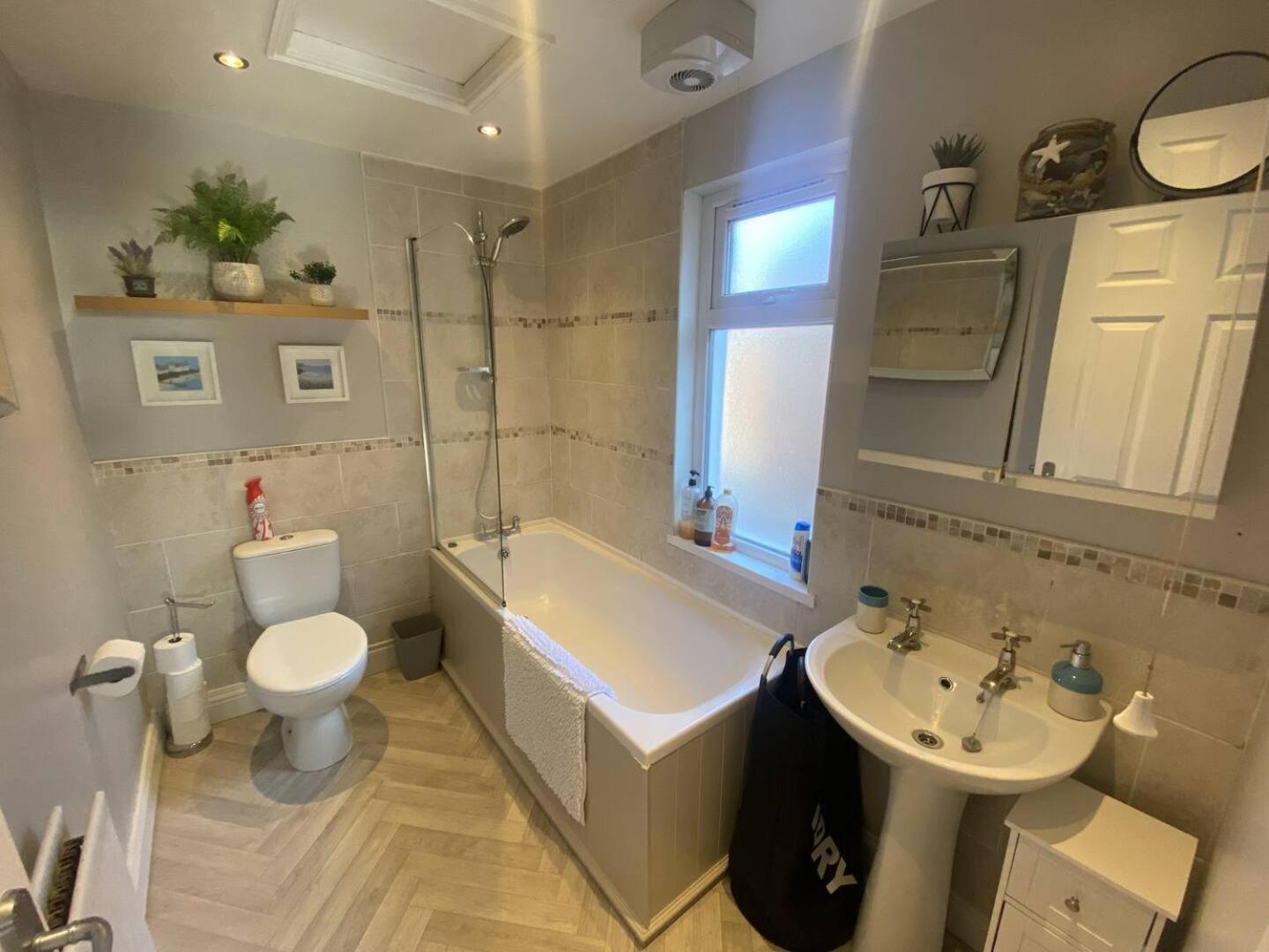 2Br Cozy Duplex Villa Belfast Buitenkant foto